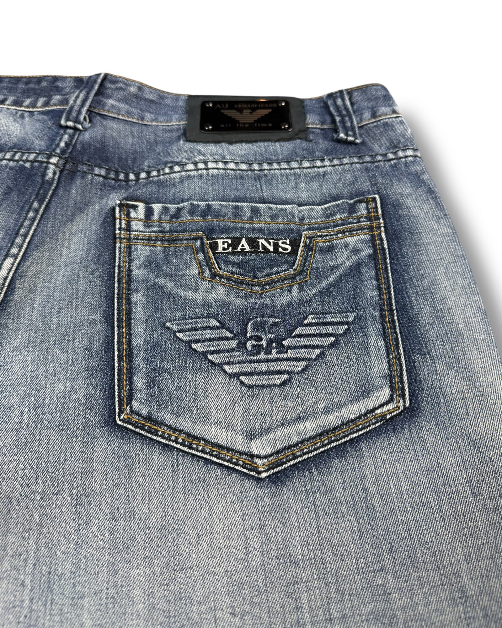 Armani Jeans (L)