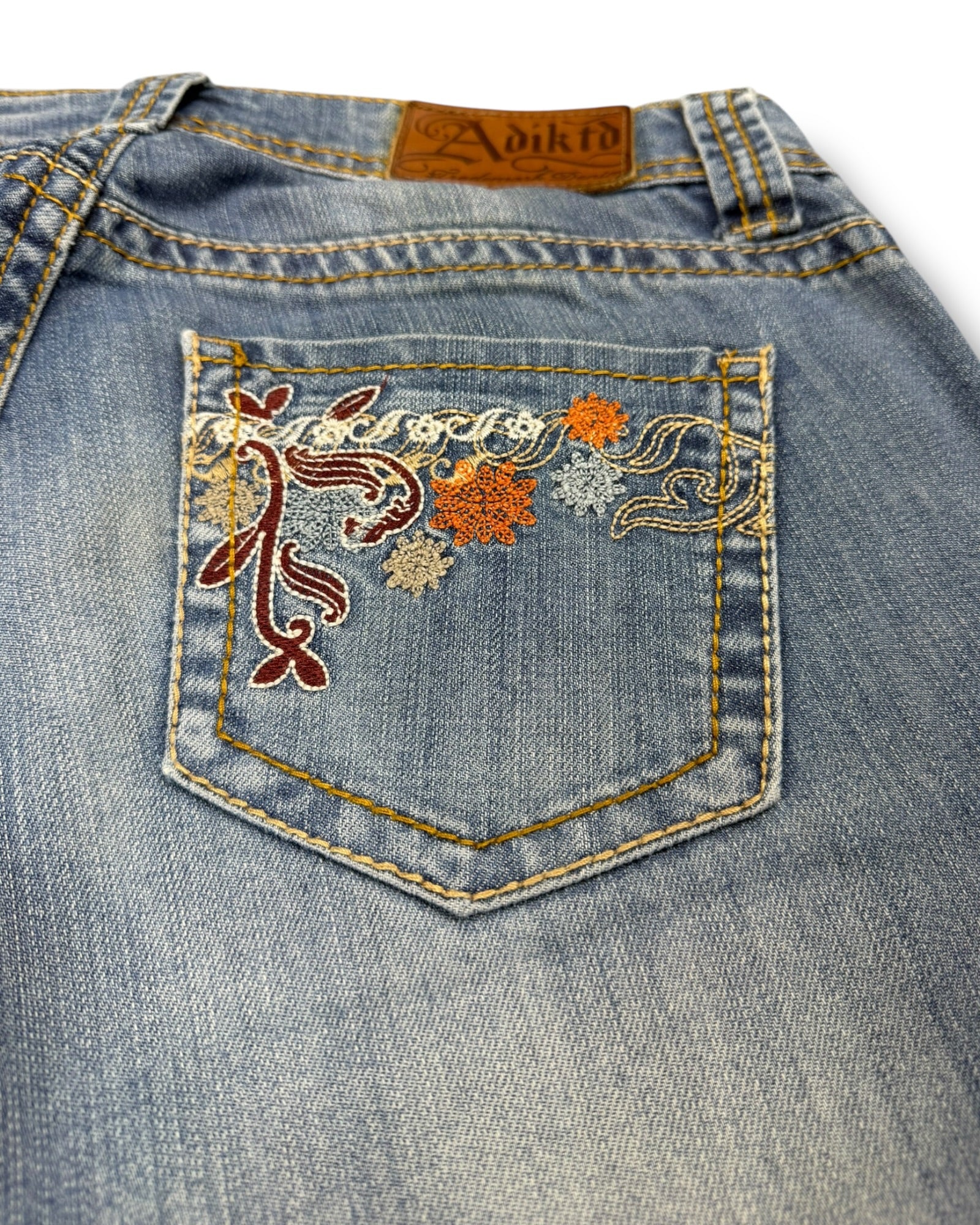 Y2K Flared Jeans (XS)