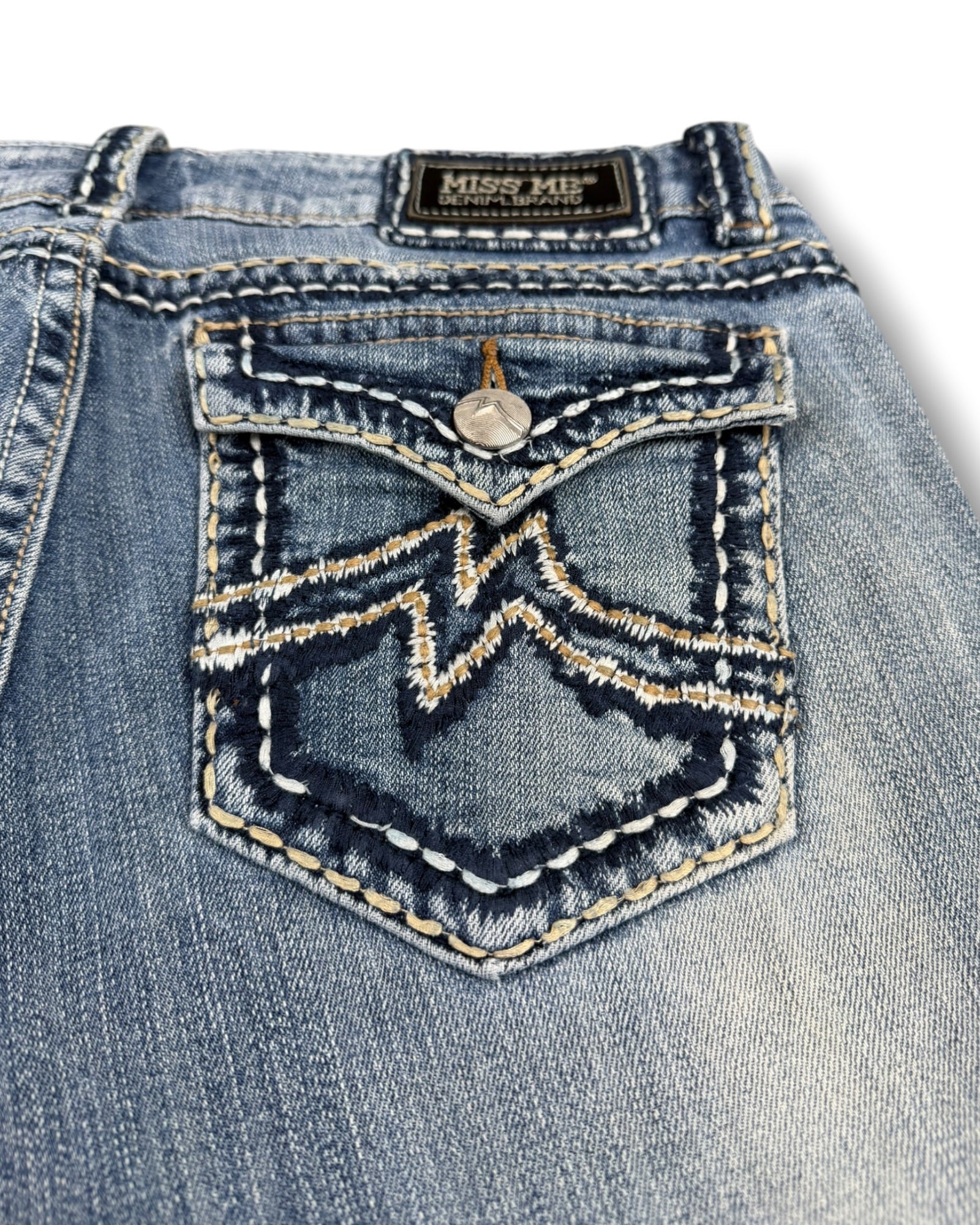 Miss Me Flared Jeans (M)