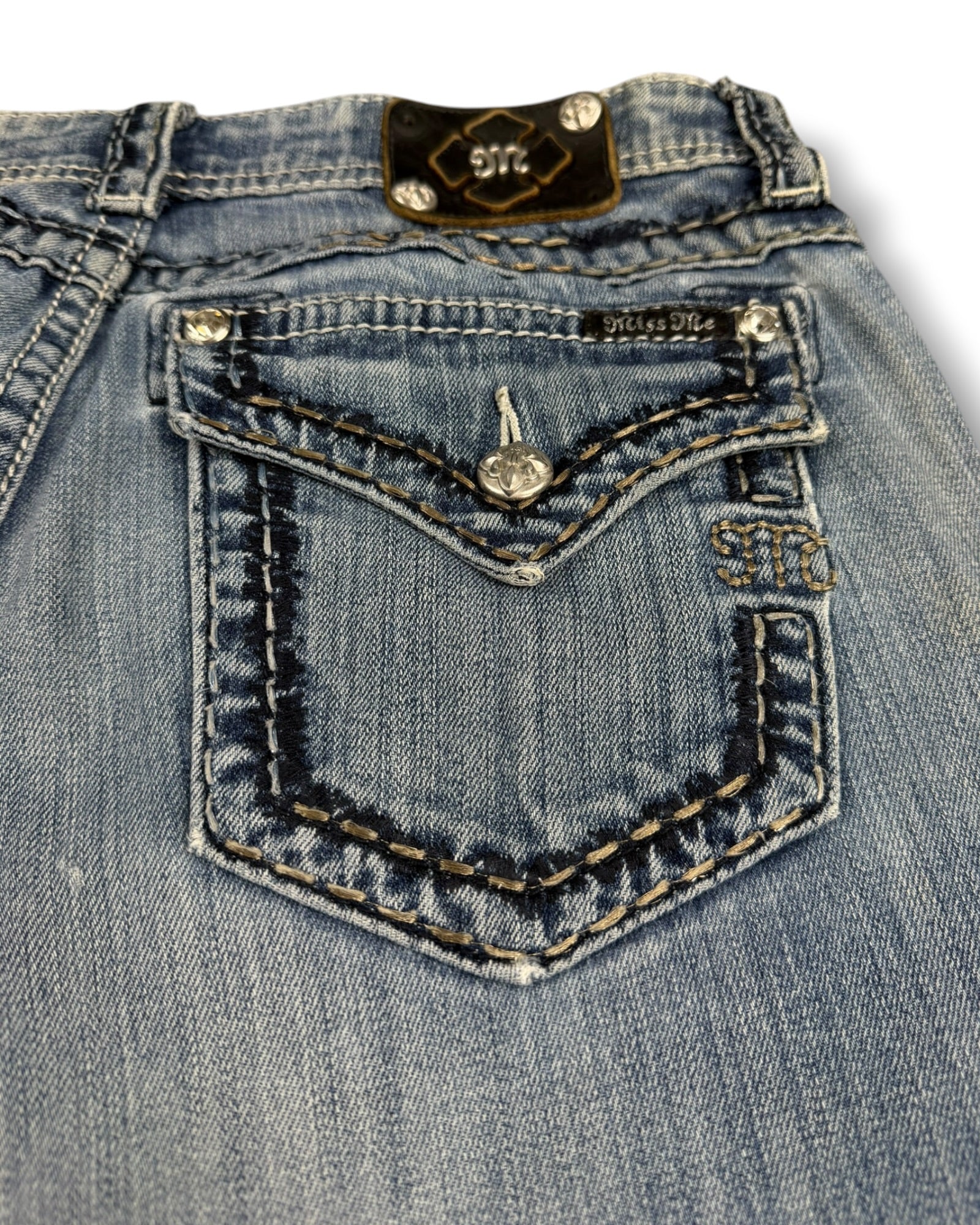 Miss Me Flared Jeans (M)