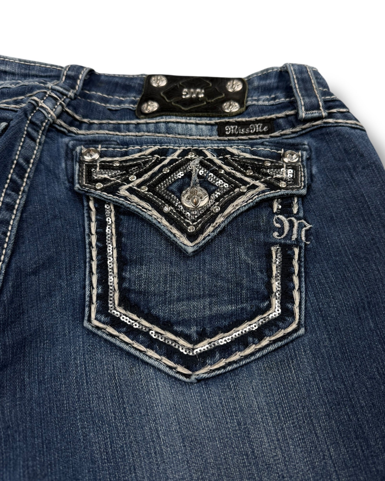 Miss Me Flared Jeans (M)