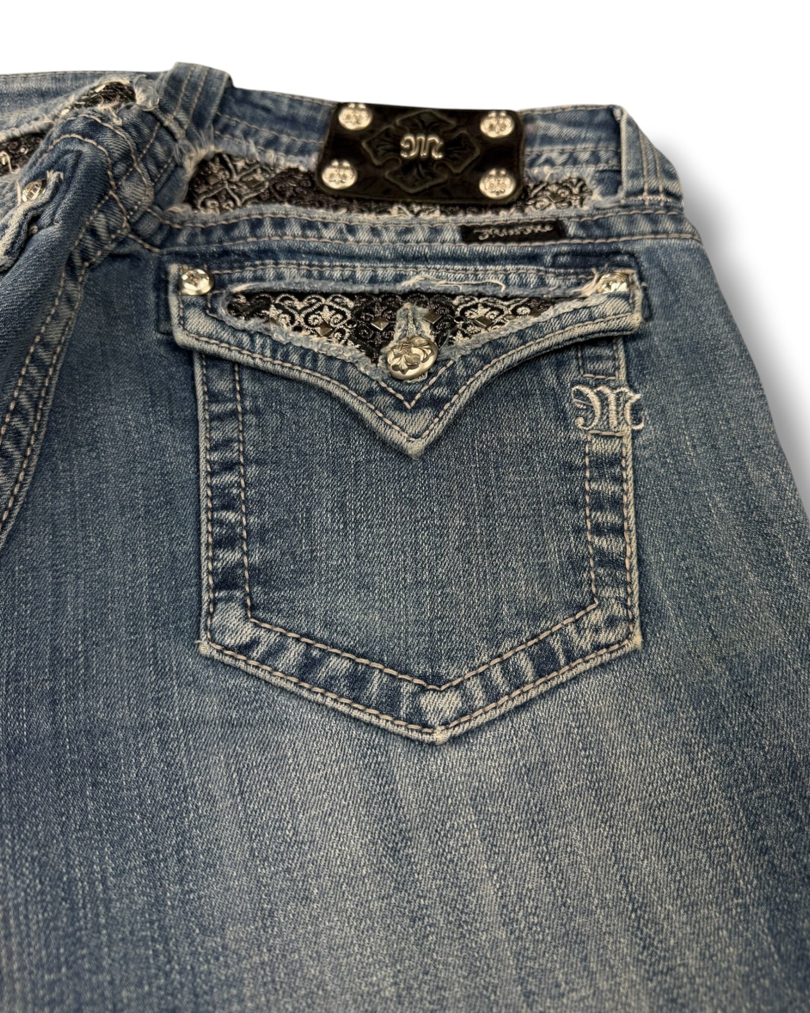 Miss Me Flared Jeans (M)