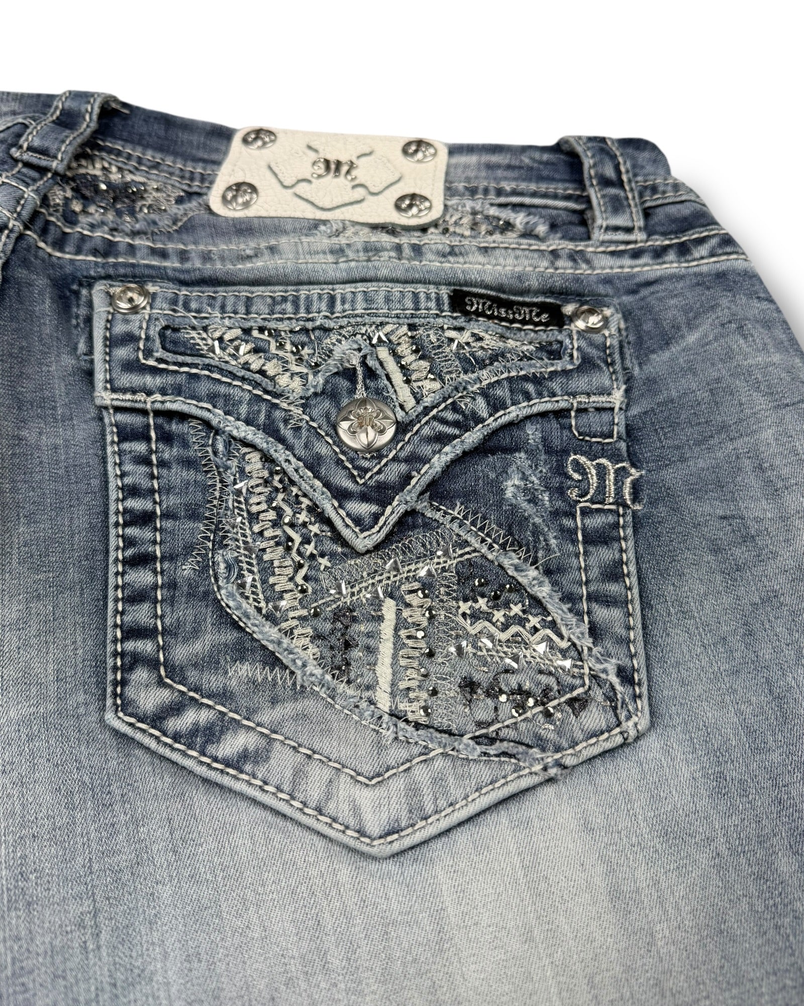 Miss Me Flared Jeans (L)